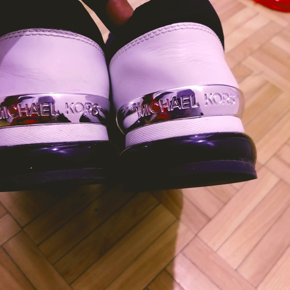 Mk shoes - Picture 2 of 2